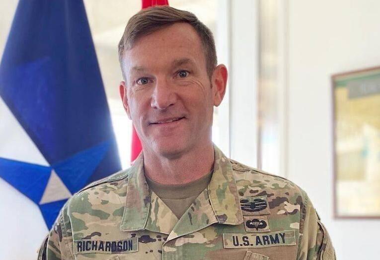 General Moves2-MUG-Richardson.jpg